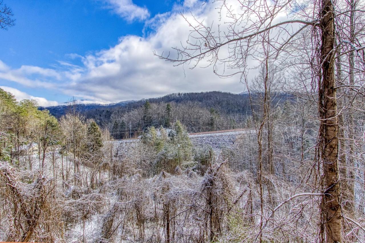 Magical Moments, Hot Tub, Wifi, 1089 Free Tickets Each Paid Day, Dollywood And More Gatlinburg Exterior foto
