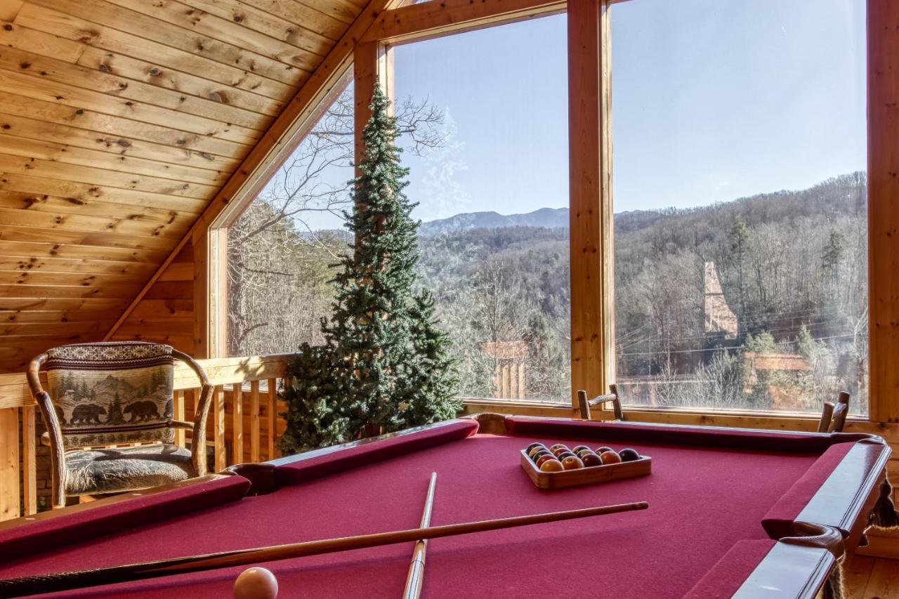 Magical Moments, Hot Tub, Wifi, 1089 Free Tickets Each Paid Day, Dollywood And More Gatlinburg Exterior foto