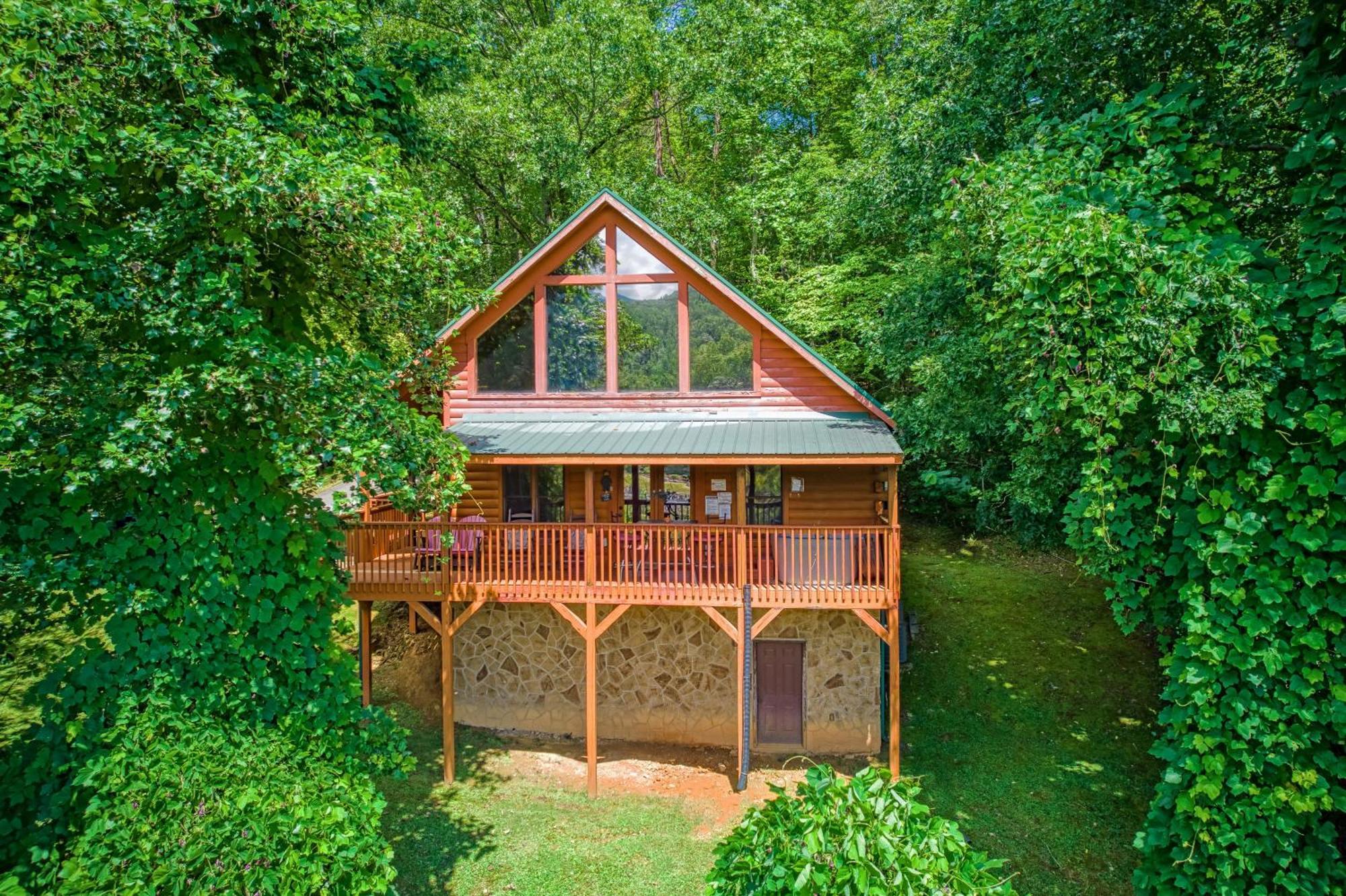 Magical Moments, Hot Tub, Wifi, 1089 Free Tickets Each Paid Day, Dollywood And More Gatlinburg Exterior foto